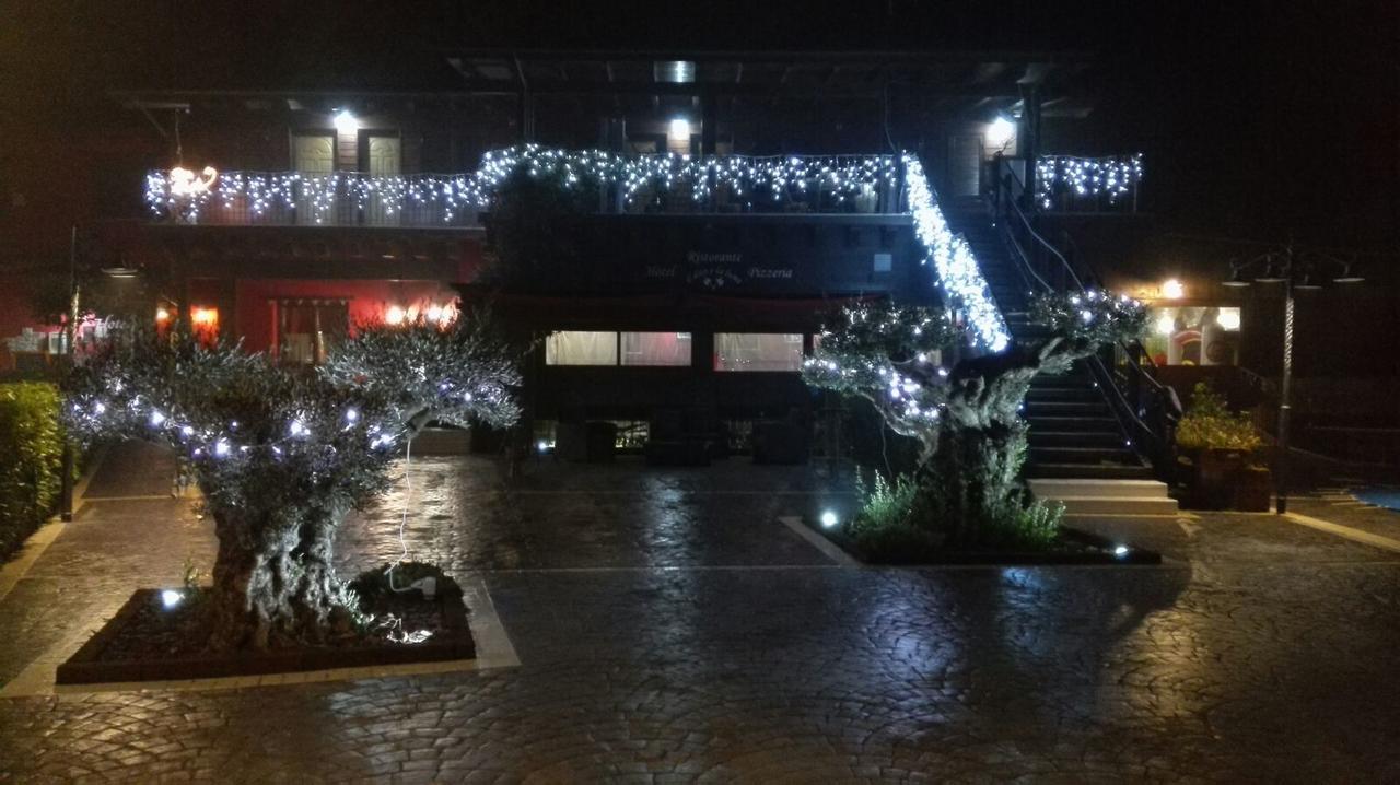 Hotel Il Dito E La Luna Ripa Teatina エクステリア 写真